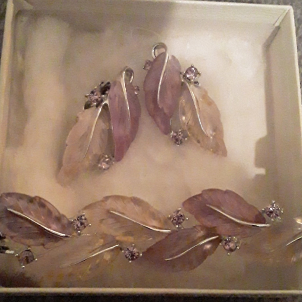 Clamp earrings and bracelet matching